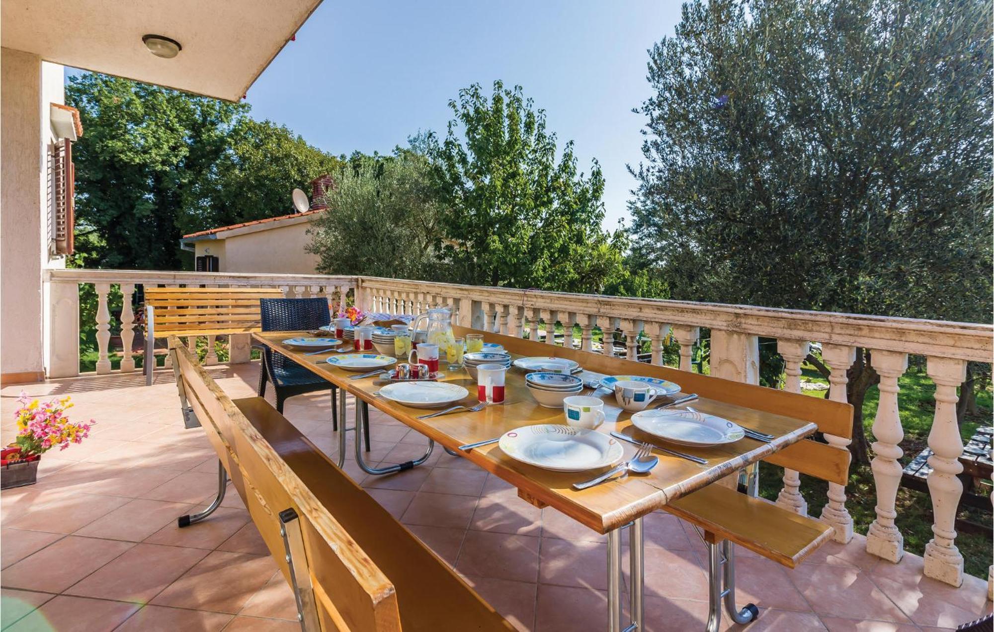 6 Bedroom Nice Home In Segotici Exterior foto