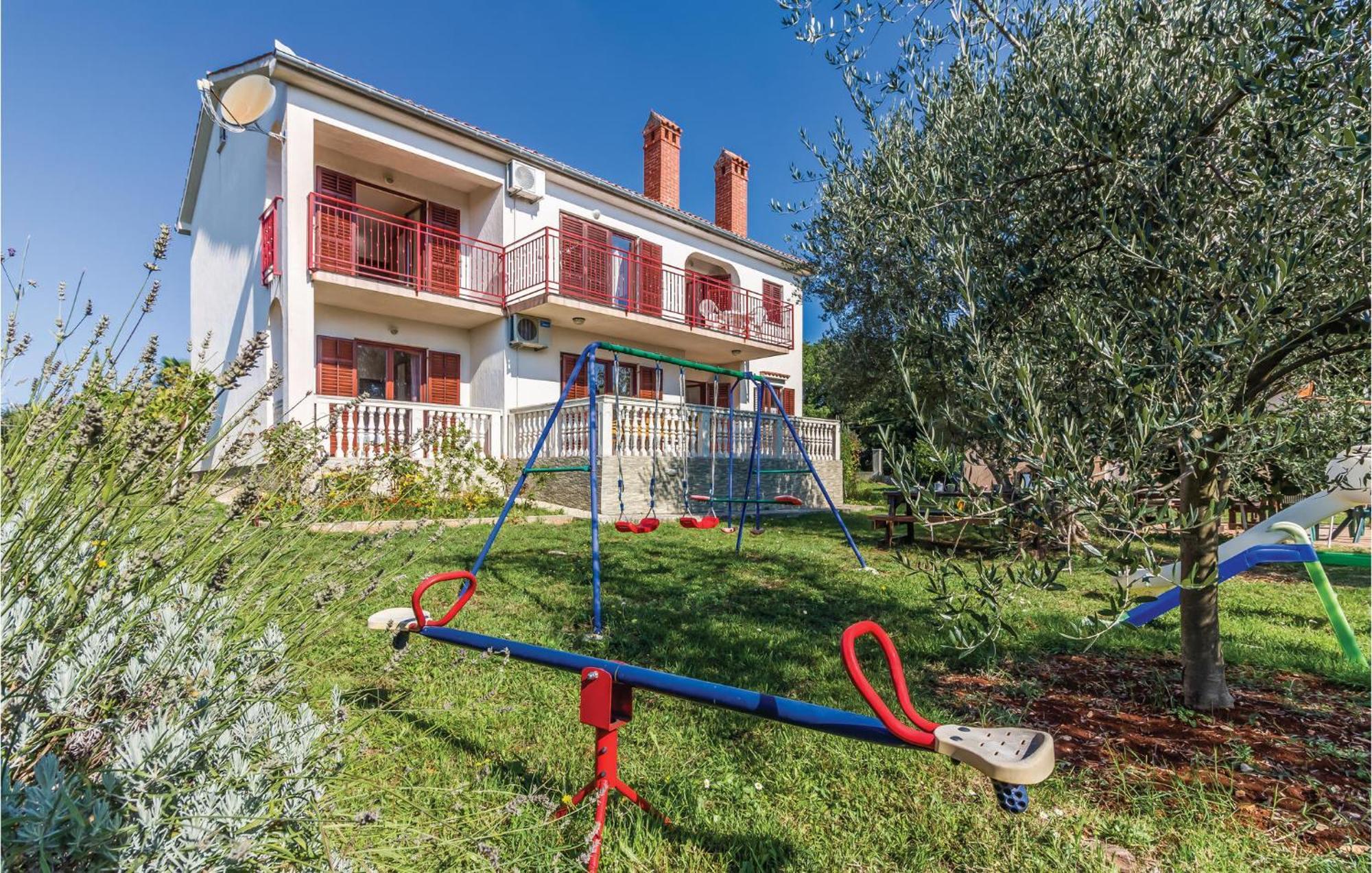 6 Bedroom Nice Home In Segotici Exterior foto